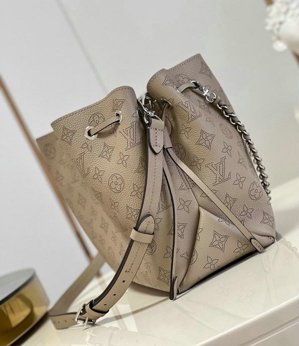 Louis Vuitton Hand It All MM