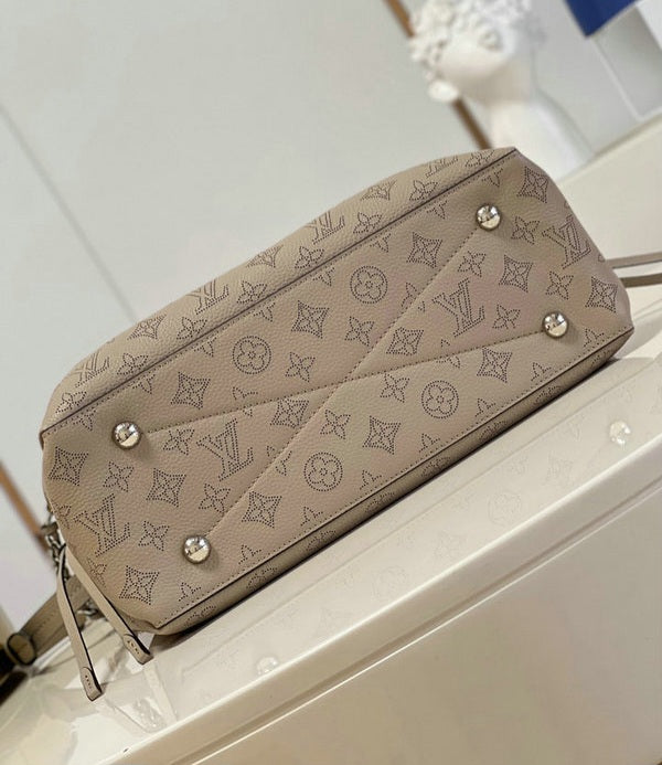 Louis Vuitton Hand It All MM